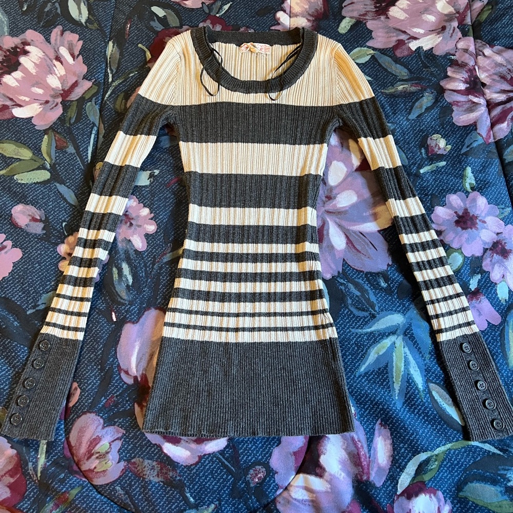 Pink Republic small grey stripped sweater